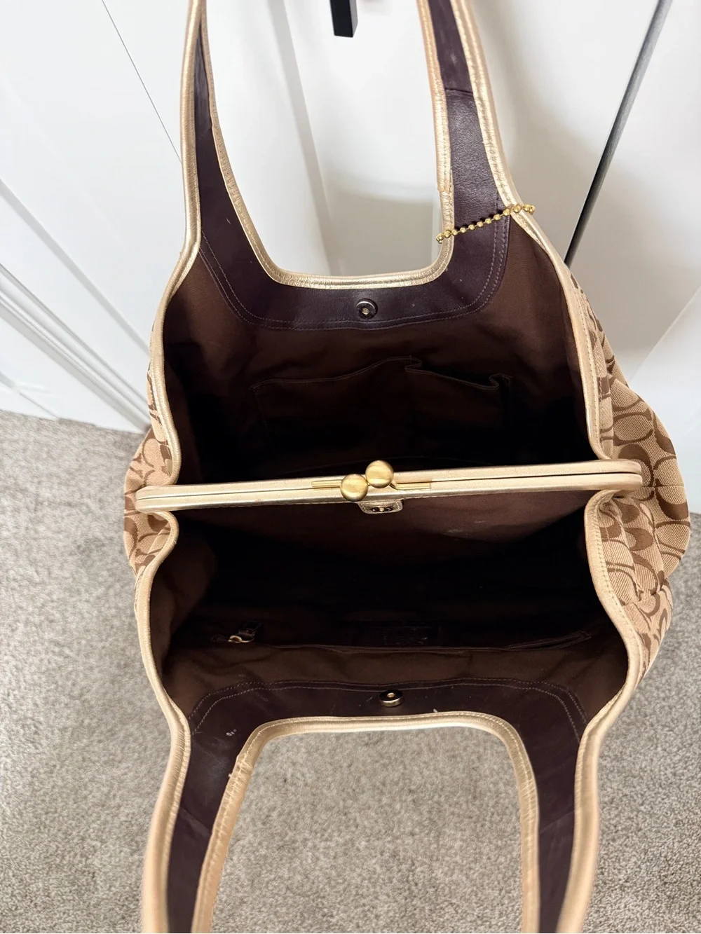 ✨ Coach Ergo Signature Pleated Shoulder Bag – Gold/Tan – Excellent Condition ✨